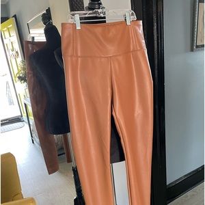 Rachel Zoe Los Angeles Dark Camel Faux Leather Leggings Tummy Control Size 4